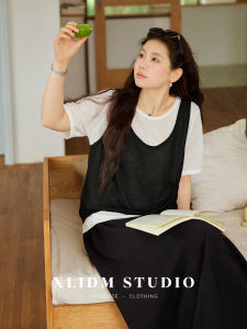 Plus Size Women Two-tone T-Shirt Top with Asymmetric Neck and Drawstring Design
