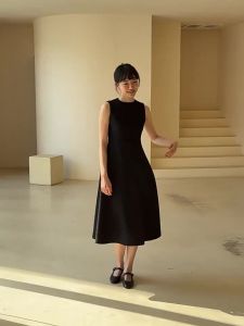 hacikis | Fragrant Embroidered Wrinkle-Resistant Slimming Dress
