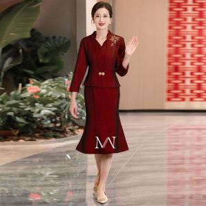 Elegant Long Sleeve Red Wedding Dress for Mom Slim Fit Fashionable mid Waist Pearl Embellished Fish Tail Gown for Engagement Banquet