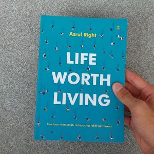 BUKU SELF IMPROVEMENT: HIDUP YANG BERARTI