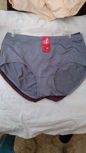 กางเกงในผ้าดี 2ตัว 150บ กางเกงในไร้ตะเข็บ กางเกงในไม่เจ็บขอบขา่ กางเกงในหญิงไซส์38-40