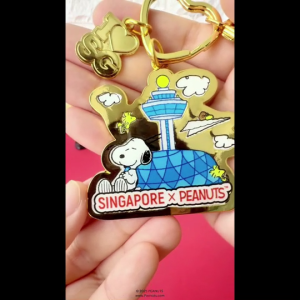 Singapore X Peanuts SG60 24K Gold-Plated Keychain [The Singapore Mint]