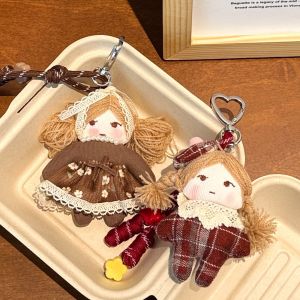 1/2 Pcs Retro Little Girl Pendant Backpack Keychain Cute Pendant Decoration Small Gift Small Pendant