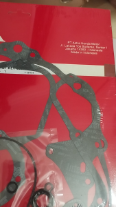 Ron máy Win 100 Honda Indonesia (KIT A + KIT B ) - Mã 061A1-KEV-002 - 061B1-KEV-002