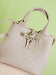2024 Autumn/Winter Women's Bags: Mini Bamboo & Crossbody Dumpling