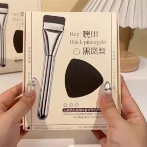 3-In-1 Flat-Head Foundation Brush And Black Makeup Puff Blender Sponge Ultra-Thin Head Traceless Concealer Applicator Tool