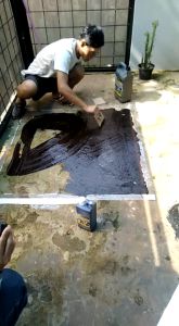Aspal Cair Super Bitumen Extra Kuat Pelapis Penambal Atap Asphalt Emulision 1 Kg 5 Kg Anti Bocor