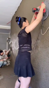 MÁY XOA TƯỜNG TỰ ĐỘNG – HỖ TRỢ THỢ XÂY LÀM PHẲNG BỀ MẶT CHỈ TRONG VÀI PHÚT CHẠY SIÊU ÊM
