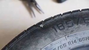 Alat Penambal Ban Tubeless Mobil & Motor: Paket DIY Praktis