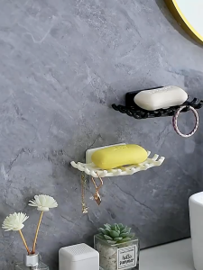 กล่องสบู่ ที่วางสบู่รูปโลมา ติดผนัง โปร่งใส ไม่ต้องเจาะรู รับน้ำหนักได้เยอะ ระบายน้ำอย่างรวดเร็ว  ตาข่ายสบู่ชั้นเก็บอเนก