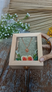 Kotak Kayu Tempat Perhiasan Kalung untuk Seserahan dan Mahar Lamaran atau Pernikahan - KKBE