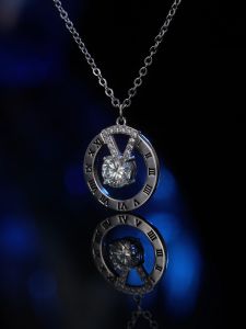 LOVETIA Kalung Liontin Desain Khusus Moissanite s925 Perak Sertifikat GRA XMA032