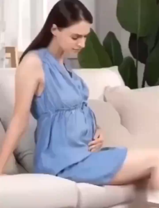 100%ครีมทาท้องลายแก้ท้องลาย ลดรอยแตกลาย ขาแตกลาย สะโพกลาย ผิวลาย รอยแตกลาย ครีมลดรอยแตกลาย ครีมทาท้องแตกลาย 40g