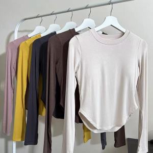 Womens Fitness Long-Sleeve Top with Chest Pads Body-Slimming Tight-Fit Running Workout Shirt Quick-Drying Yoga Wear