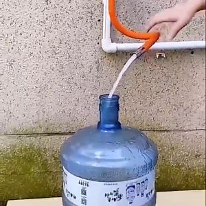 Selang Air Fleksibel Kran Air Putar 360 Derajat Universal / Sambungan Kran