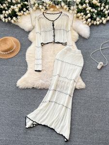 ชุดคาร์ดิแกนถักเปิดไหล่สไตล์ฝรั่งเศส ชุดกระโปรงทรงหางปลาทรงเข้ารูป ชุดสองชิ้น ชุดแฟชั่นฤดูหนาว ชุดสองชิ้น