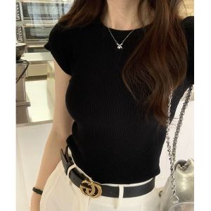 Áo Thun Cổ Tròn Tay Ngắn