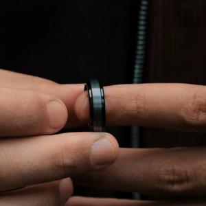 Racabel Breeze Black Ring - Cincin Tungsten Pria Hitam Anti Karat