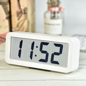 นาฬิกาตั้งโต๊ะแบบดิจิตอลเรียบง่าย นาฬิกาปลุกไฟฟ้าสำหรับเด็กและผู้สูงอายุ ปิดเสียงได้ มีเสียงแตรเพลง ใช้แบตเตอรี่แบบแห้ง