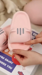 รองเท้าแตะ รองเท้าน้องแมว น่ารัก สีมินิมอล รองเท้าแตะพื้นนุ่ม รองเท้าแตะกันลื่นหนา  เหมาะสําหรับในร่มและฤดูร้อน ส่งจาก ประเทศไทย รวดเร็วทันใจ