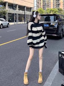 K-style Irregular Ripped Cable-Knit Pullover Mid Length Long Length Black Stripes Sweater Knitwear Jacket Female Early Autumn