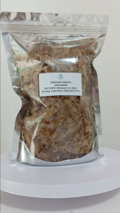 BONITO FLAKES 100GRAMS FENGZIYA PLS STORE PROPERLY AFTER OPENING OUR SEAL PUT IT IN AN AIRTIGHT CONTAINER WITH NO DIRECT CONTACT TO SUNLIGHT. AFTER YOU OPEN IT IS YOUR RESPONSIBILITY SINCE WE DELIVER THE ITEM IN GOOD CONDITION.