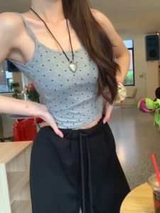 E72 เสื้อสายเดี่ยวลายจุด มีฟองน้ำ