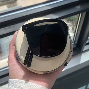 Foldable UV Protection Sunglasses Fashion Folding Sunshade Glasses Men and Women Shades Eyeglass