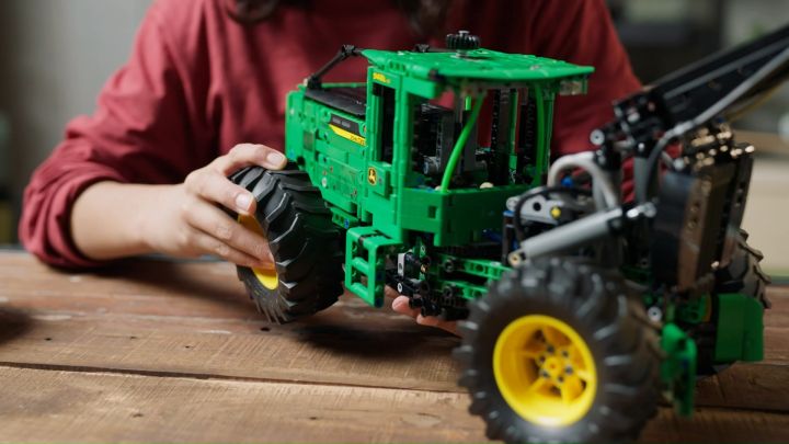Deere 948l Lego Traktor John Deere LEGO Technic 42157 John Deere