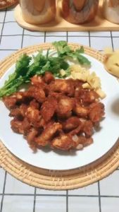 หนัก 500 กรัม แหนมซี่โครงหมู แม่จ๋า หนัก 500 กรัม