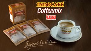 Kopi INDOCAFE Coffeemix 3 in 1 20 gr renceng isi 10 sachet