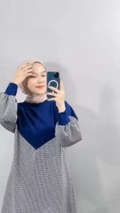CARLINA – Kaluna Tunik Wanita V Kombinasi Cantik