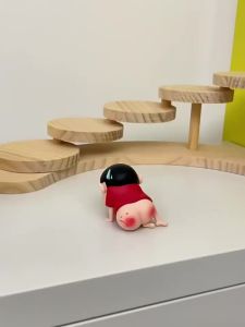Bandai | Crayon Shin-chan Mini Kèn Ánh Sáng Hình Dễ Thương Emo Hợp Thời Trang Để Bàn Trang Trí Đồ Chơi Quà Tặng Chất Liệu PP Cosplay Chống Đỡ Cho Gia Đình
