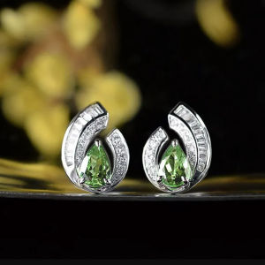 Huitan Pear Green Cubic Zirconia Stud Earrings Gorgeous Bridal Wedding Party Accessories Luxury Trendy New Jewelry for Women