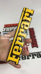 Emblem Mobil Ferrari Eksterior Mobil Variasi Timbul 3D Bahan FiberGlass