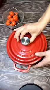 Enamel Pot Cast iron Pot Household Soup Pot Uncoated Pot Multifunctional Kitchen Cooker 珐琅锅 炖锅 Christmas Gift for Mom Oven Safe upto 500° F Red