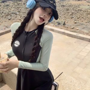 Bộ Đồ Bơi Một Mảnh Che Ngực Nhỏ Thể Thao Che Nắng Che Thịt Váy Đi Biển Tắm Nước Nóng Mùa Hè 2024 Dành Cho Nữ