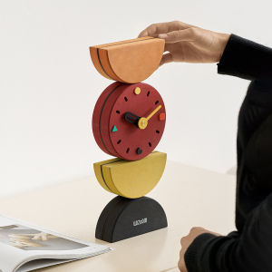 Minimalist Nordic Series Desk Clock Hot Sale Home Living Room Simple and Fashion Mute Creative Vintage Clock Art Decorations 12x30cm