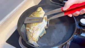Kitchen Stainless Steel Frying Shovel Fish Shovel Steak Clamp Grilling Tongs Barbecue Clip Bread clamps