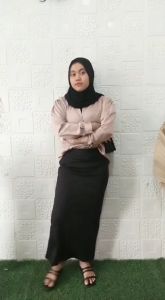 Atasan Kemeja Wanita Tangan Panjang Polos Velvet Formal Casual Adem