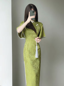 Vintage Republic-Style Green Embroidered Loose Sleeve Qipao Dress