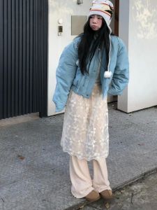 กระโปรงทรงเอเอวสูงปักลายลูกไม้โปร่งสำหรับผู้หญิง กระโปรงทรงเอปิดกั้นสะโพก กระโปรงยาวปานกลาง ฤดูใบไม้ร่วง 2024