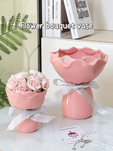 Cabify Ceramic Off White/Pink/Red High End Light Luxury Bouquet Flower Vase Home Decorative Flower Shape Vase