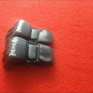 Găng tay đấm bốc MMA chất liệu da PU chống mòn lớp lót EVA cực êm găng xỏ ngón võ thuật UFC