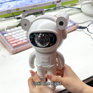 Astronaut birthday gift with ambiance lights Bluetooth speaker USB power supply