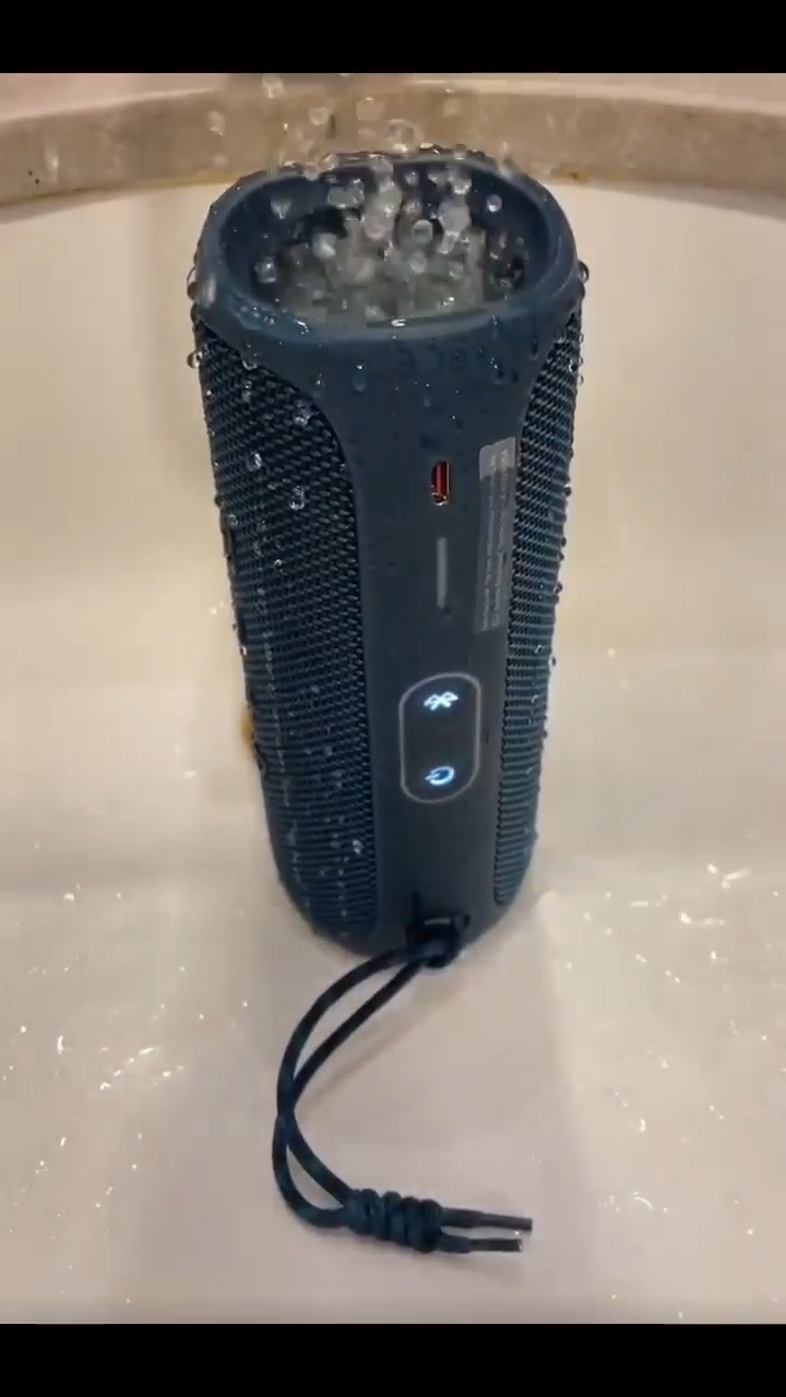 ⚡จัดส่งที่รวดเร็⚡Jb_l FLIP6/FLIP7 ลําโพง ลำโพงบลูทูธ ลำโพงพกพา บลูทูธไร้สาย5.2 แบตเตอรี่ 30+ ชั่วโมง เบสหนัก กันน้ำระดับ IP67 ลำโพงบลูทูธกันน้ำ Portable Speaker