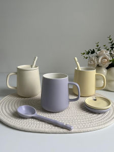 LUCKYDOG | Sleek Ceramic Cup with Lid and Spoon