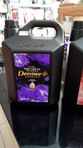 Nước Giặt Xả Deemee Hương Hoa 5000ml