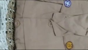 baju pramuka perempuan model kantong bawah tali samping seragam sekolah bahan katun Oxford tebal