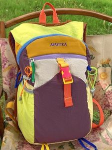 Large Capacity Casual Fitness Hiking Backpack Womens Outdoor Travel Bag Dual Shoulder Bag American Retro Style Zipper Closure